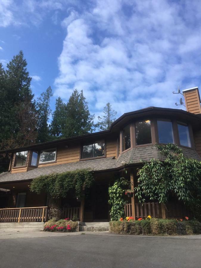 Oceanspray Hideaway Apartment North Saanich Exterior photo